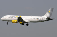 EC-FQY @ VIE - Vueling