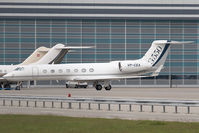 VP-CEA @ LOWW - Gulfstream 5 - by Andy Graf-VAP