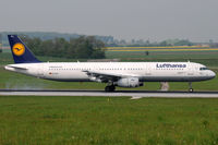 D-AISJ @ VIE - Lufthansa - by Chris Jilli