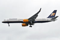 TF-FIZ @ EGLL - Icelandair - by Artur Bado?