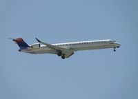 N804SK @ LAX - Sky West Delta Connection 1/2 miles east of LAX on final to runway 24 - by Helicopterfriend