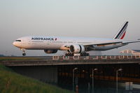 F-GZNK @ LFPG - on delivry at CDG for Air France - by juju777