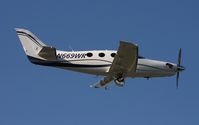 N669WR @ LAL - Epic LT