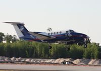 N996LM @ LAL - Beech 200