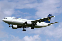 D-AIAK @ EGLL - Airbus A300B4-603 [401] (Lufthansa) Heathrow~G 01/09/2006 - by Ray Barber