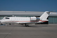 OE-IDV @ LOWW - CL605