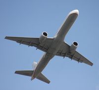 N620DL @ MIA - Capital 757