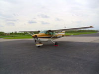 N1377M @ I19 - 1972 Cessna 172L - by Allen M. Schultheiss
