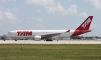 PT-MVD @ MIA - TAM A330-200 - by Florida Metal