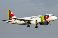 CS-TTK @ ELLX - on final RW24 - by Friedrich Becker