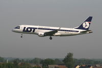 SP-LIK @ EBBR - Flight LO235 is descending to RWY 25L - by Daniel Vanderauwera
