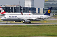 D-AIRR @ VIE - Lufthansa - by Chris Jilli