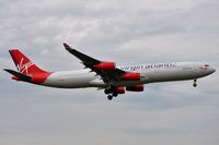 G-VSUN @ EGLL - On short finals for r/w 9L - by Robert Kearney