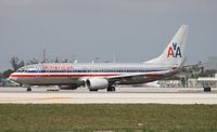 N934AN @ MIA - American 737-800 - by Florida Metal