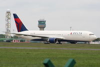 N183DN @ EIDW - Delta Airlines - by Chris Hall