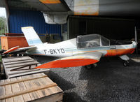 F-BKYD - Preserved @ Albert Museum - by Shunn311