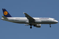 D-AIPP @ VIE - Lufthansa - by Joker767