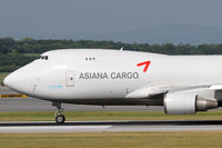 HL7420 @ VIE - Asiana Cargo - by Roman Reiner