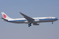 B-6525 @ ZBAA - Air China - by Thomas Posch - VAP