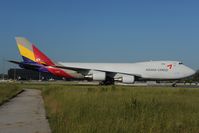 HL7419 @ LOWW - Asiana Boeing 747-400 - by Dietmar Schreiber - VAP