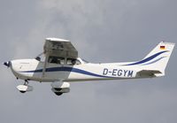 D-EGYM @ EDHI - take-off from Finkenwerder