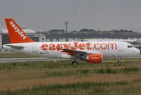 D-AVYB @ EDHI - to become G-EZGL