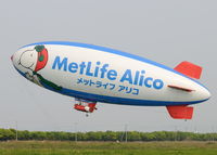 N614LG - N614LG employed for Metlife Alico advertisement flight around Japan, tittled 'Snoopy J'. - by strgzr