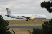 EC-FCB @ LFPG - with Vueling color - by juju777