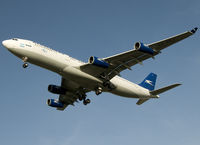 LV-ZPJ @ SAEZ - On short final to RWY 35.