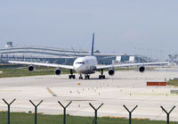 LV-ZRA @ LEBL - Taxi to RWY 25R.