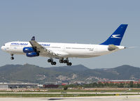 LV-BIT @ LEBL - Landing on RWY 25R.