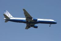 N561UA @ MCO - United 757