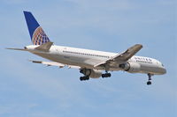 N507UA @ KORD - United Airlines Boeing 757-222, UAL815 arriving from KLGA, RWY 10 approach KORD. - by Mark Kalfas