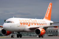 G-EZAC @ LFPG - .....