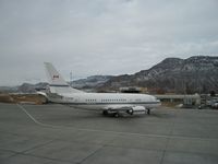C-FPHS @ CYKA - Private Canadian registered B737-500 stopping for a quick weekend visit to SunPeaks