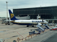 EI-DYN @ BCN - parking at the ramp in BCN - by Urs Ruf