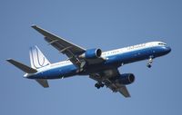 N513UA @ MCO - United 757
