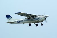 N21SZ @ I19 - 1998 Cessna 172R
