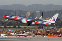 N862NN @ LAX - American Airlines N862NN (FLT AAL244) departing RWY 25R en route to Orlando Int'l (KMCO). - by Dean Heald