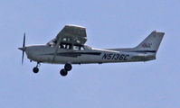 N5136C @ EEN - Back on approach to Keene, NH - by Ron Yantiss