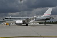 P4-MIS @ LOWW - Globaljet Luxembourg Airbus 319 - by Dietmar Schreiber - VAP