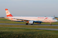 OE-LBC @ VIE - Austrian Airlines