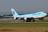 HL7601 @ VIE - Korean Air Cargo - by Joker767