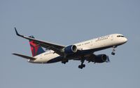 N640DL @ DTW - Delta 757 - by Daniel Compton