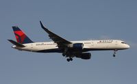 N640DL @ DTW - Delta 757 - by Daniel Compton