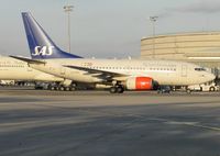 LN-RRP @ LFPG - c/n 382, named Viborg Viking, delivered in 1999 as SE-DTU, r/rgd in 2002 - by Alain Durand