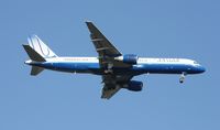 N527UA @ MCO - United 757