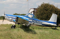 N2823J @ KLHB - KLHB/LHB