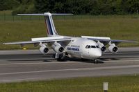 EI-RJG @ LSZH - vacating the runway