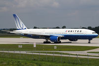 N772UA @ MUC - United Airlines - by Joker767